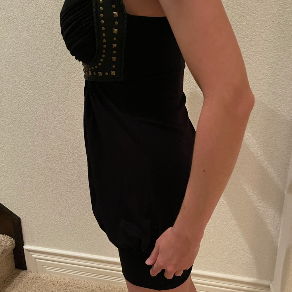 Dress - Picture 6 of 7